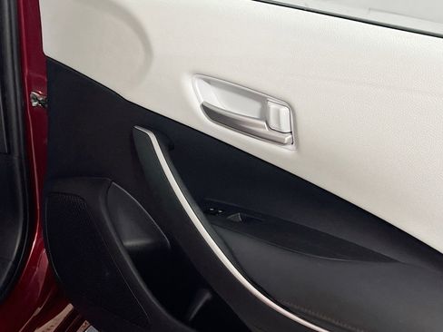 Used 2023 Toyota Corolla SE image 32