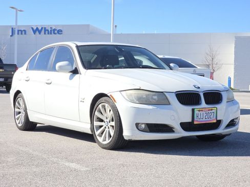Used 2011 BMW 328i xDrive Sedan image 2