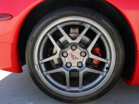 Used 2001 Chevrolet Corvette Z06 w/ Memory Pkg image 28