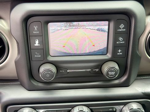 Used 2020 Jeep Wrangler Unlimited Sport image 31