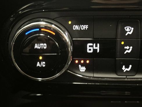 Used 2024 Chevrolet Trax ACTIV w/ Driver Confidence Package FWD image 37