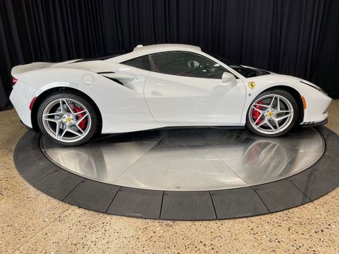 Used 2022 Ferrari F8 Tributo image 12