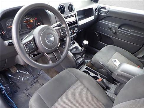 Used 2017 Jeep Compass Sport image 9