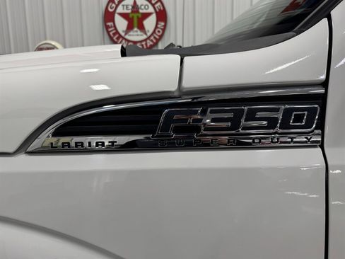 Used 2012 Ford F350 Lariat w/ Lariat Interior Pkg image 18