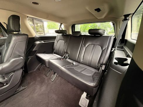 Used 2020 Ford Expedition Max Platinum AWD/4WD image 15