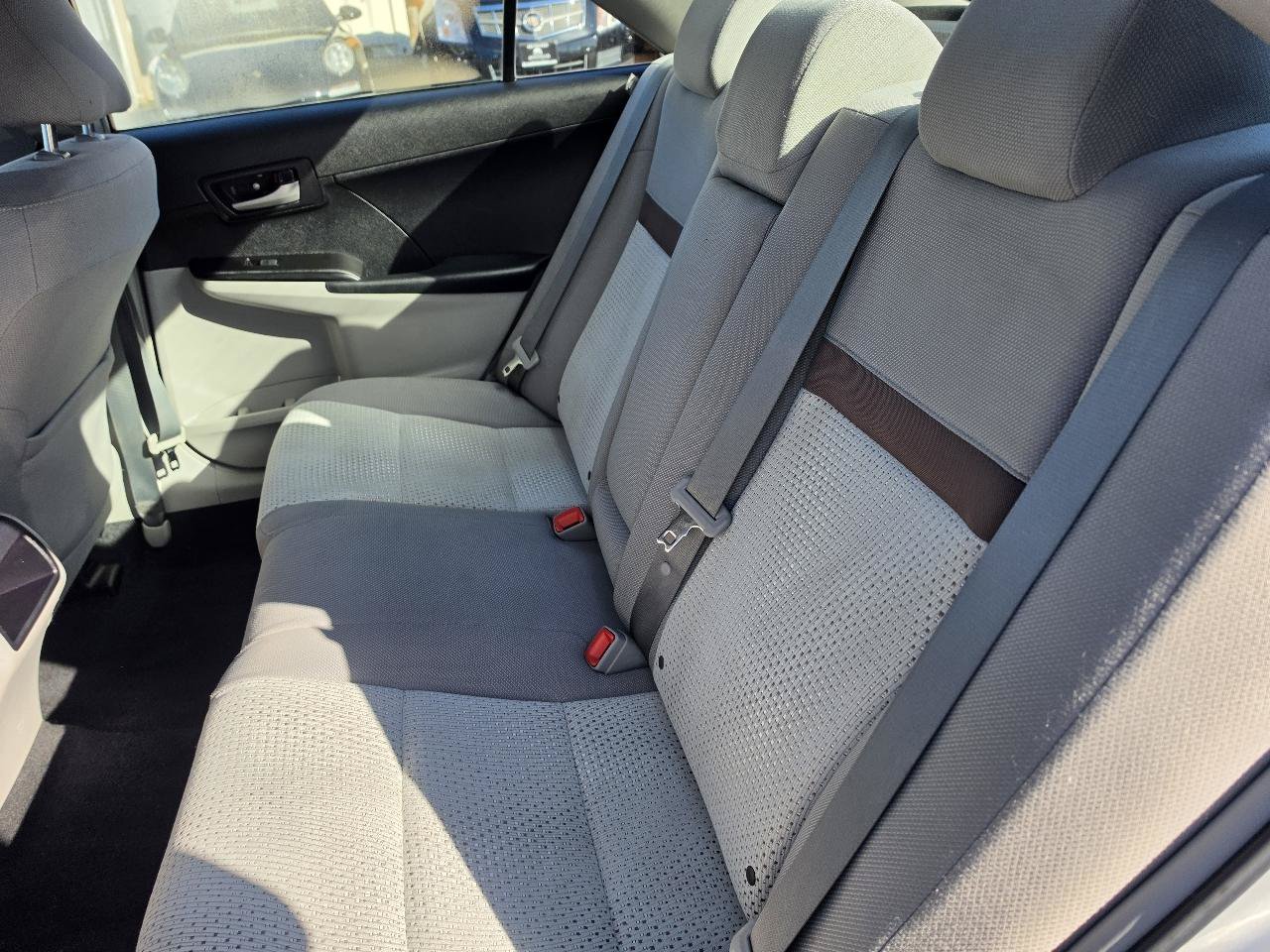 Used 2012 Toyota Camry LE FWD image 21