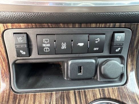 Used 2015 GMC Acadia Denali image 22