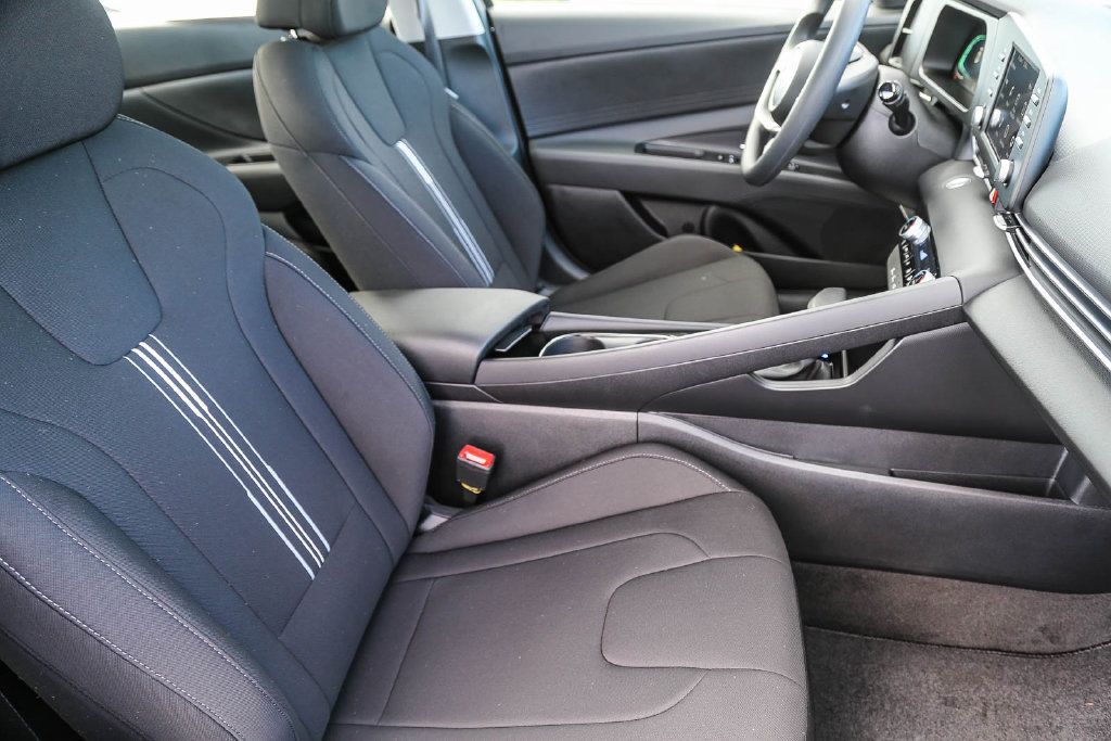 New 2026 Hyundai Elantra Hybrid w/ Cargo Package FWD image 16