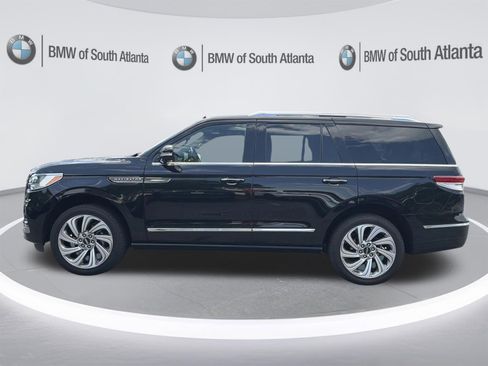 Used 2024 Lincoln Navigator Reserve AWD/4WD image 23