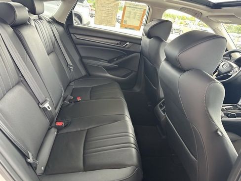 Used 2018 Honda Accord Touring image 28