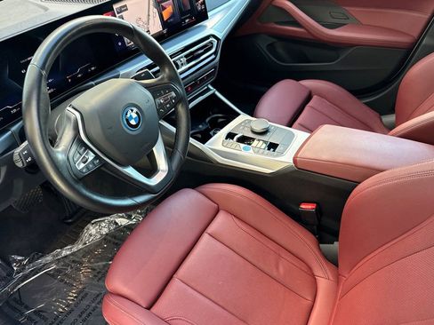 Used 2023 BMW i4 eDrive35 image 9