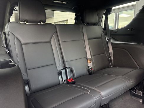 Used 2021 GMC Yukon Denali w/ Advanced Technology Package image 19