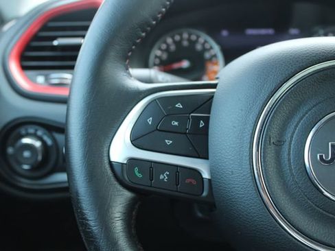 Used 2015 Jeep Renegade Trailhawk w/ Premium Leather Group AWD/4WD image 24