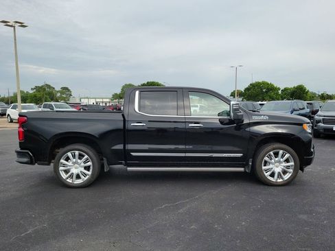 Used 2025 Chevrolet Silverado 1500 High Country w/ High Country Premium Package image 18