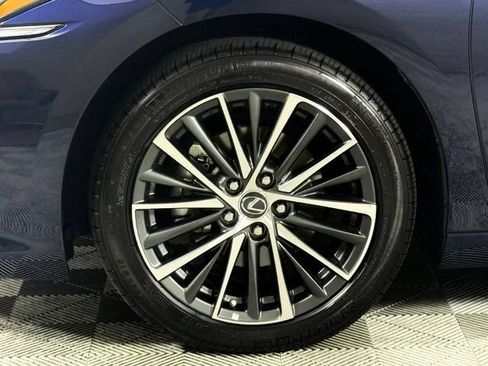 Used 2025 Lexus ES 350 w/ Premium Package FWD image 14