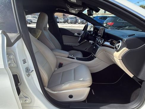 Used 2014 Mercedes-Benz CLA 250 image 30