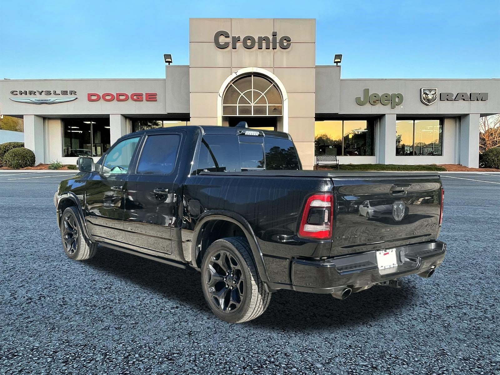 Used 2022 RAM 1500 Limited AWD/4WD image 5