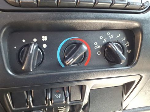 Used 2005 Jeep Wrangler SE AWD/4WD image 10