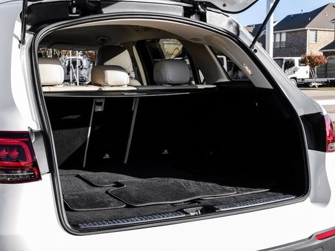 Used 2022 Mercedes-Benz GLC 300 w/ Premium Package Lite image 57