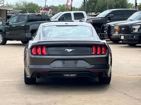 Used 2019 Ford Mustang Premium image 5