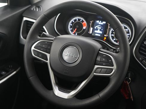 Used 2022 Jeep Cherokee Latitude w/ Sun & Sound Group image 14