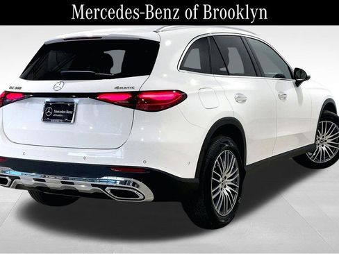 Used 2026 Mercedes-Benz GLC 300 4MATIC image 12