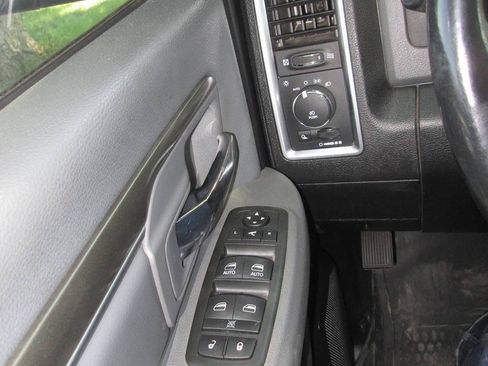 Used 2015 RAM 2500 Big Horn AWD/4WD image 19