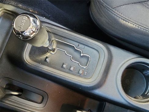 Used 2017 Jeep Wrangler Sport w/ Connectivity Group image 14