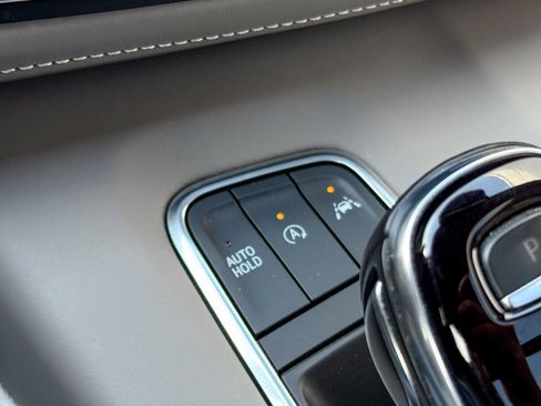 Used 2021 Cadillac Escalade Premium Luxury Platinum image 28