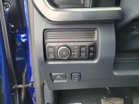 New 2026 Ford F250 Lariat w/ Black Appearance Package AWD/4WD image 10