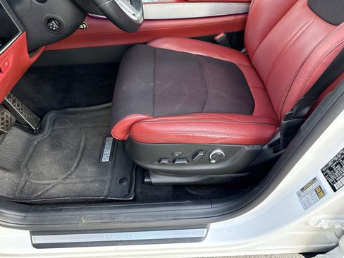 Used 2023 Genesis GV70 2.5T w/ Sport Prestige Package image 21