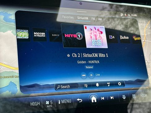 Used 2025 Mercedes-Benz E 350 4MATIC Sedan image 24