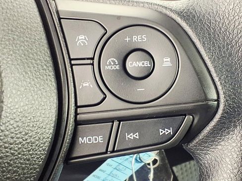Used 2023 Toyota Corolla LE image 18