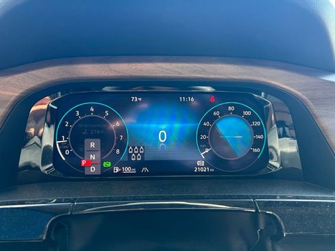 Used 2024 Volkswagen Atlas SE w/ Black Wheel Package image 12