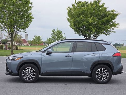 Used 2023 Toyota Corolla Cross AWD Hybrid w/ Moonroof Package image 5