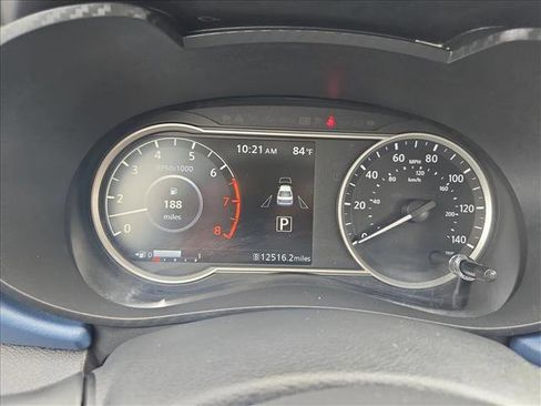 Used 2025 Nissan Versa SV FWD image 11