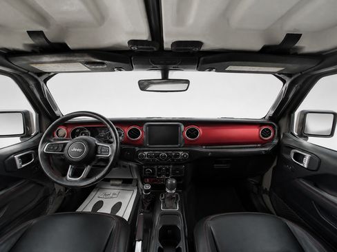 Used 2020 Jeep Gladiator Rubicon AWD/4WD image 9