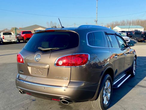 Used 2010 Buick Enclave CXL image 5
