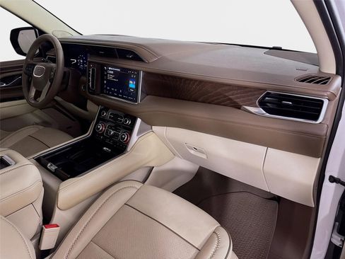 Certified 2023 GMC Yukon XL Denali AWD/4WD image 31