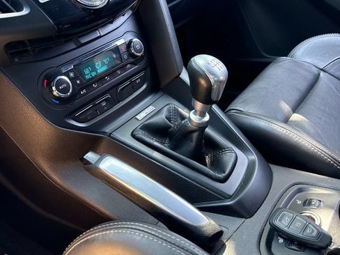 Used 2013 Ford Focus ST FWD image 27