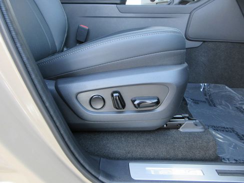 Used 2026 Lexus GX 550 image 28