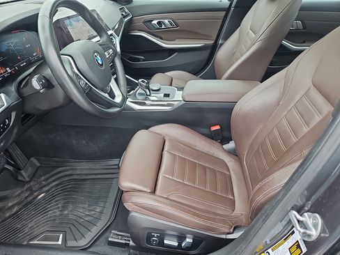Used 2020 BMW 330i xDrive Sedan w/ Premium Package image 32