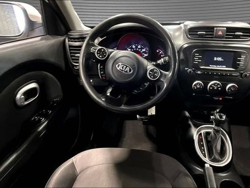 Used 2018 Kia Soul FWD image 8