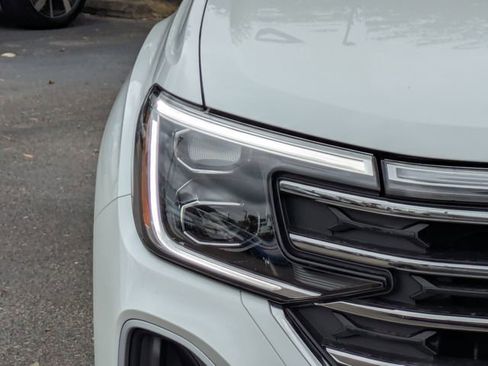 New 2026 Volkswagen Atlas SE image 10