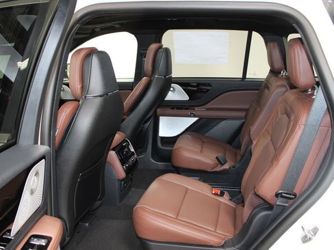 New 2026 Lincoln Aviator Reserve image 25