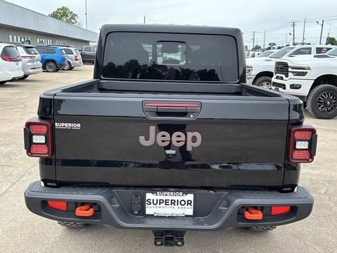 New 2026 Jeep Gladiator Mojave w/ Safety Group AWD/4WD image 4