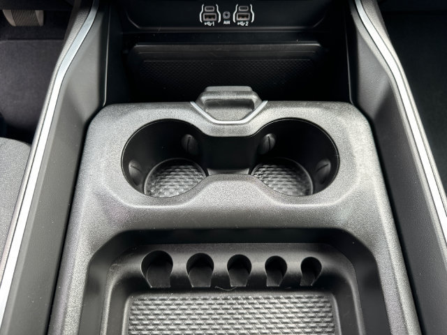 Used 2025 RAM 1500 Big Horn AWD/4WD image 33