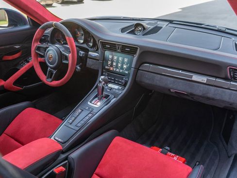 Certified 2018 Porsche 911 GT2 RS RWD image 11