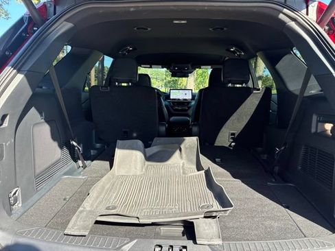 Used 2025 Ford Explorer ST-Line w/ Premium Package RWD image 17