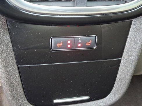 Used 2021 Lincoln Nautilus Reserve image 11